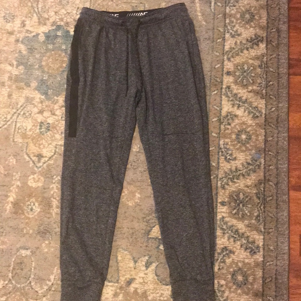 American Eagle joggers (Men’s Medium)